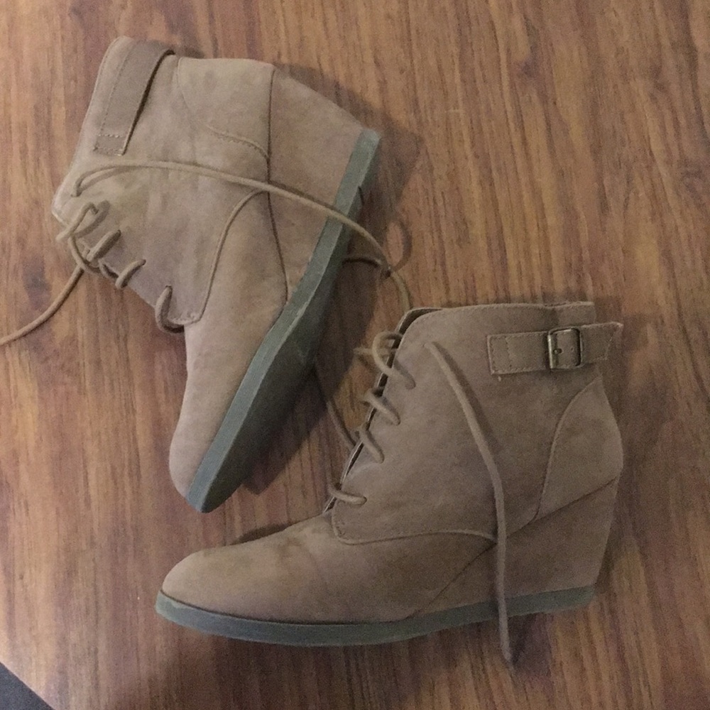 Ankle booties